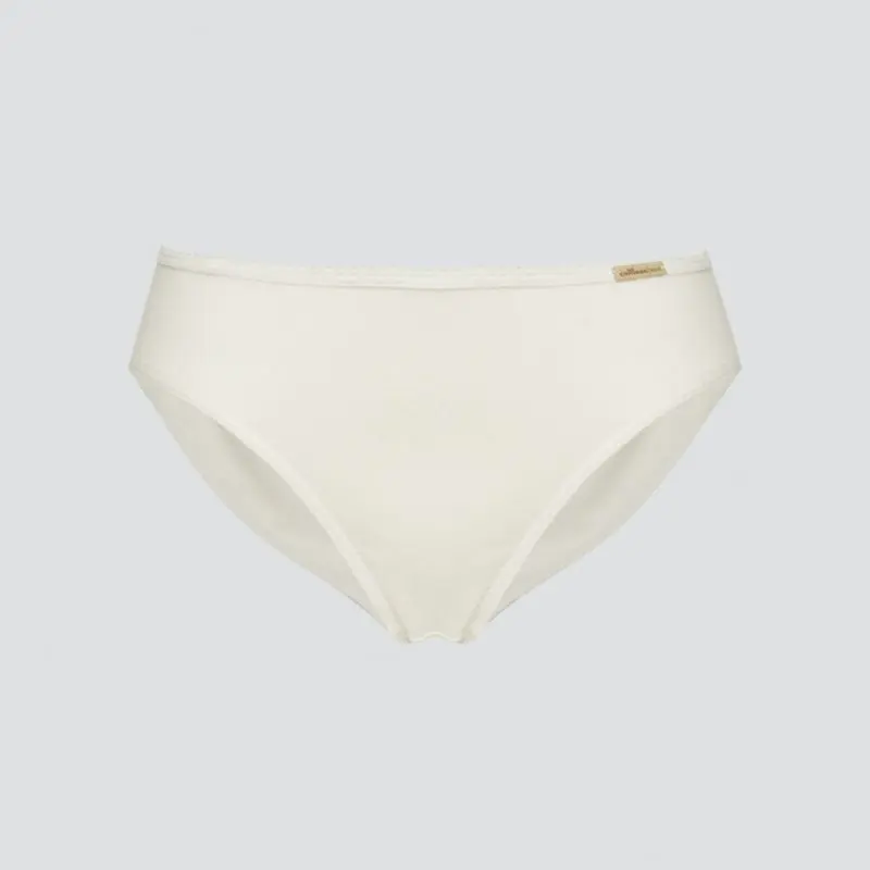 100% organic cotton panties with lace trim