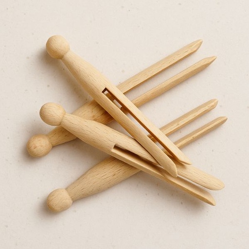 Pack of 25 wooden clothespins